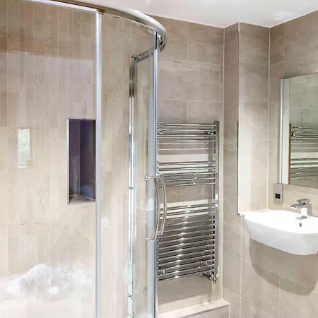 Thornyfield Barn Chalet Winster (Cumbria)